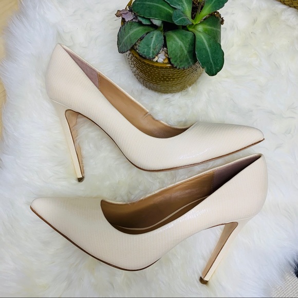 NEW Halston Heritage - Claudia Leather Pumps 7 - Picture 9 of 16